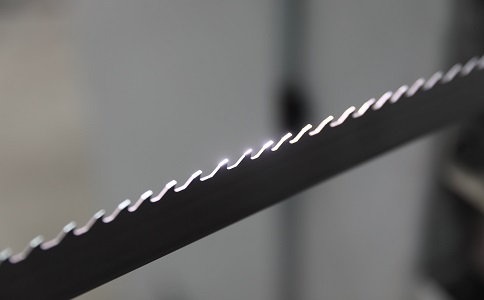 乌鲁木齐双金属带锯条产生切削噪音的原因具体有哪些？